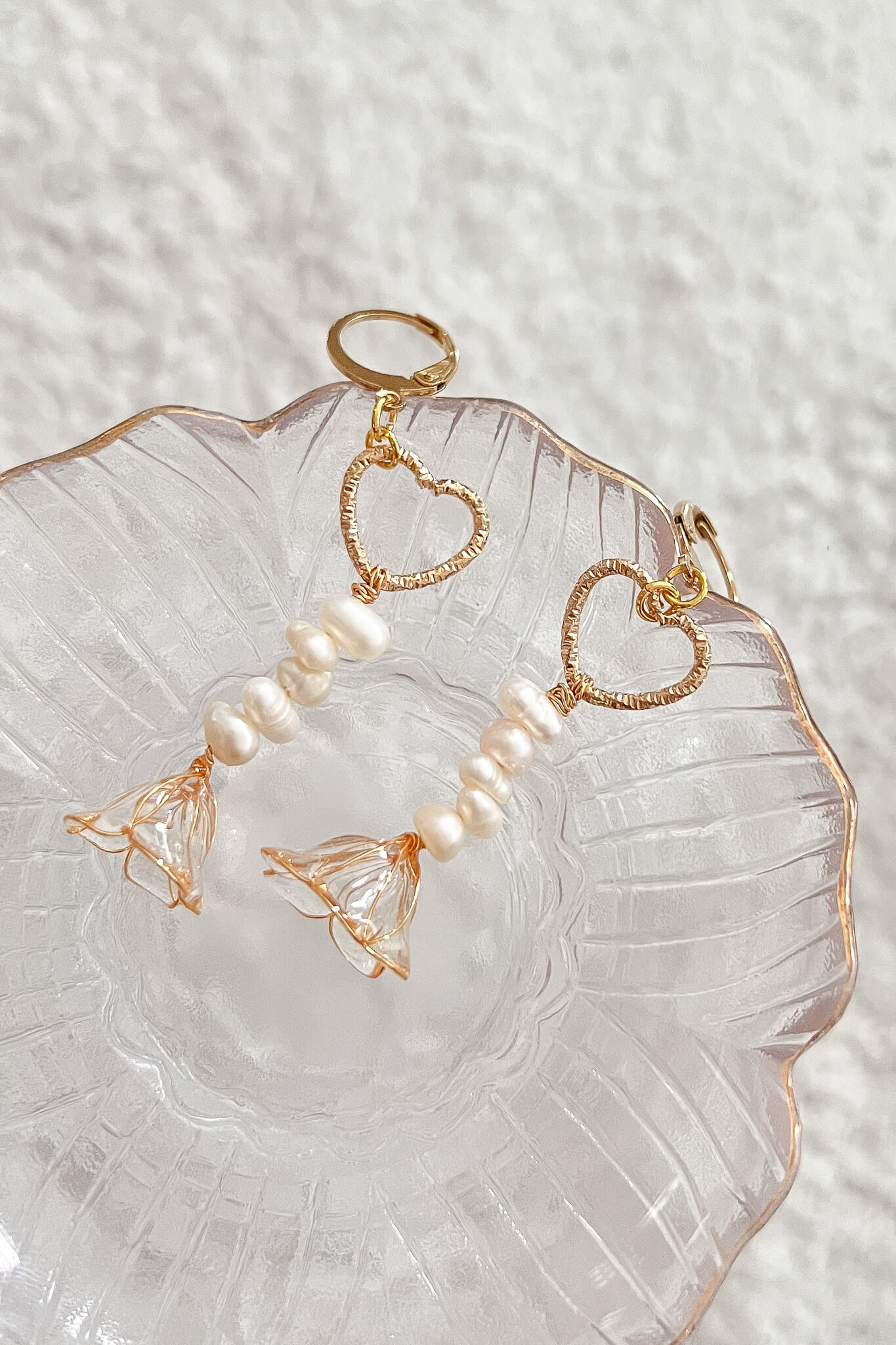 Heart shape Huggie Hoops with wire resin flower earrings and baroque pearls. rose gold | elegant Parisian european chic outfit inspo