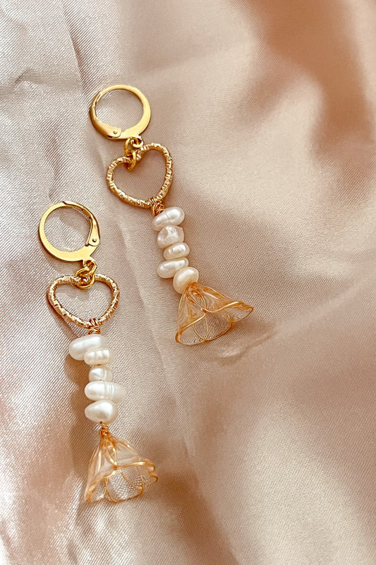 Heart shape Huggie Hoops with wire resin flower earrings and baroque pearls. rose gold | elegant Parisian european chic outfit inspo