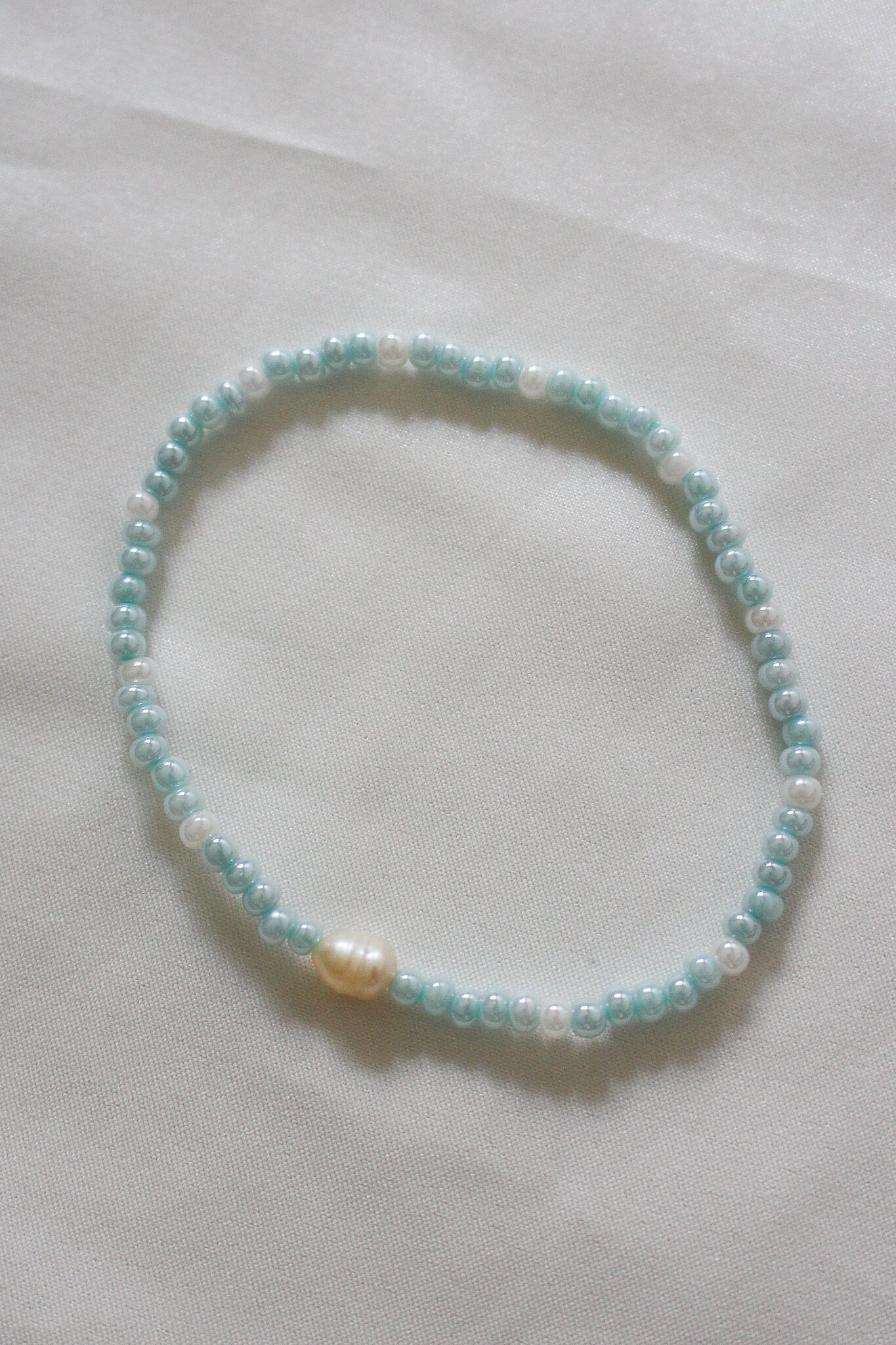 Pearl Point Beaded Bracelet in Blue