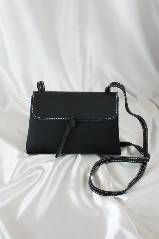 Cairn Crossbody Bag in Black