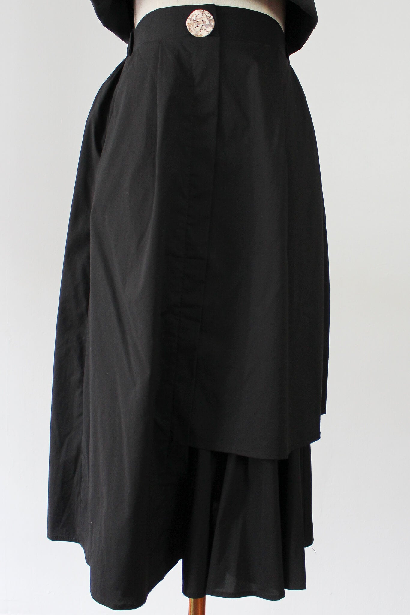  Asymmetrical Layered Midi Skirt with pleats