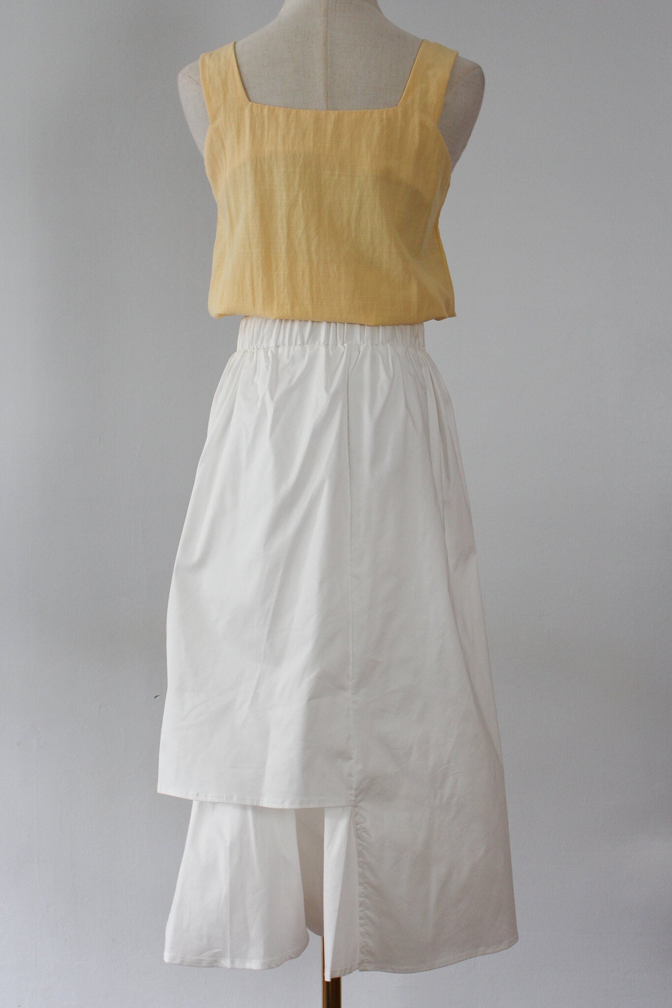 Asymmetrical Layered Midi Skirt with pleats