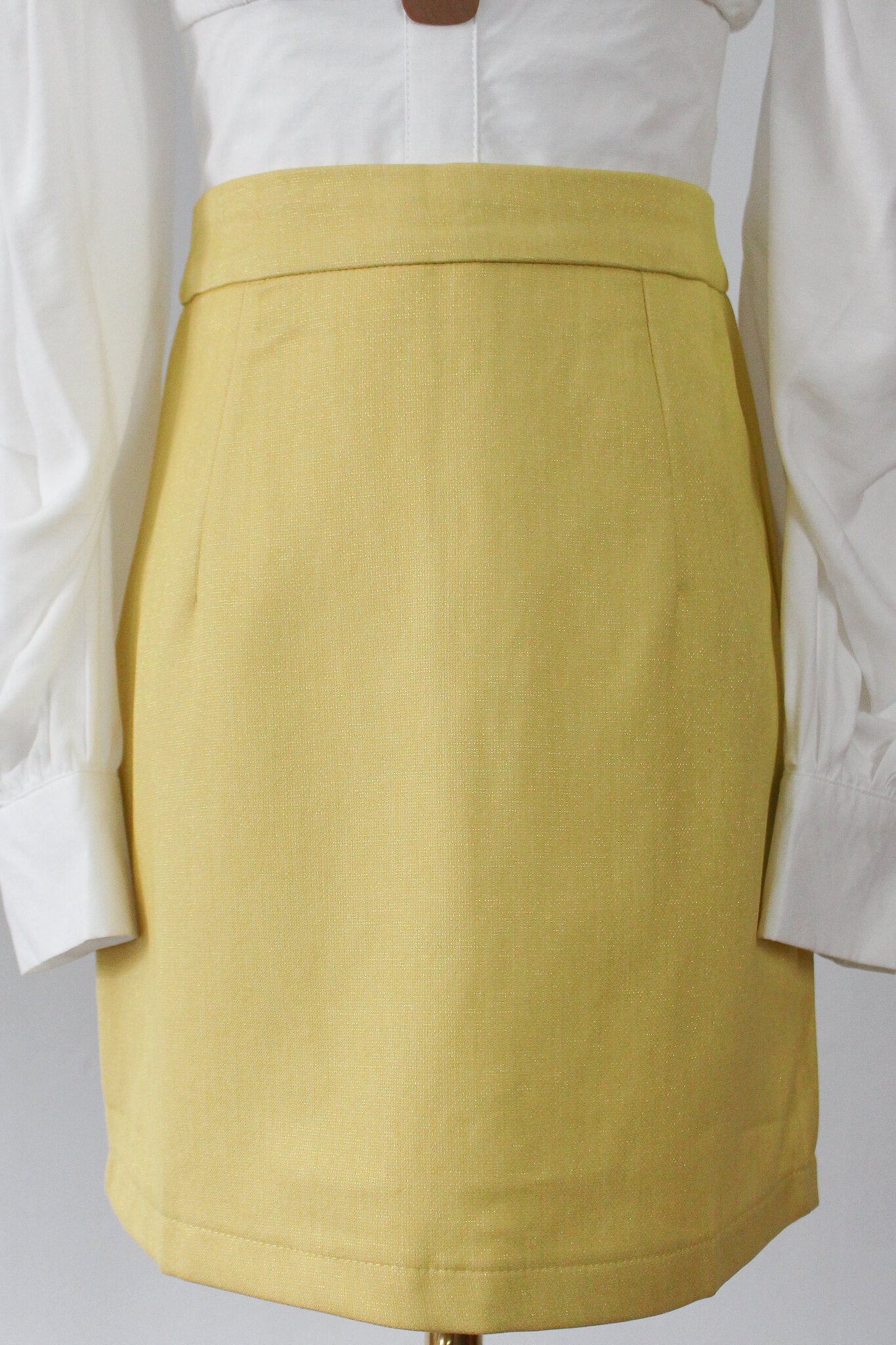 Fitted lined skirt, perfect for workwear