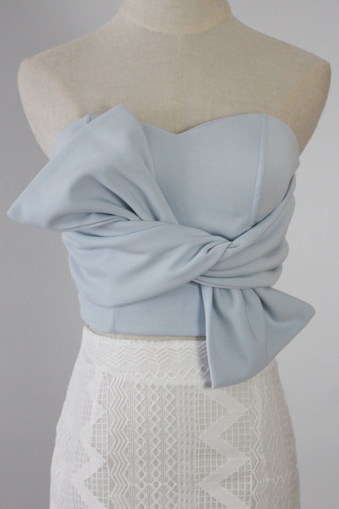Litzy Bow Front Strapless Cropped Top
