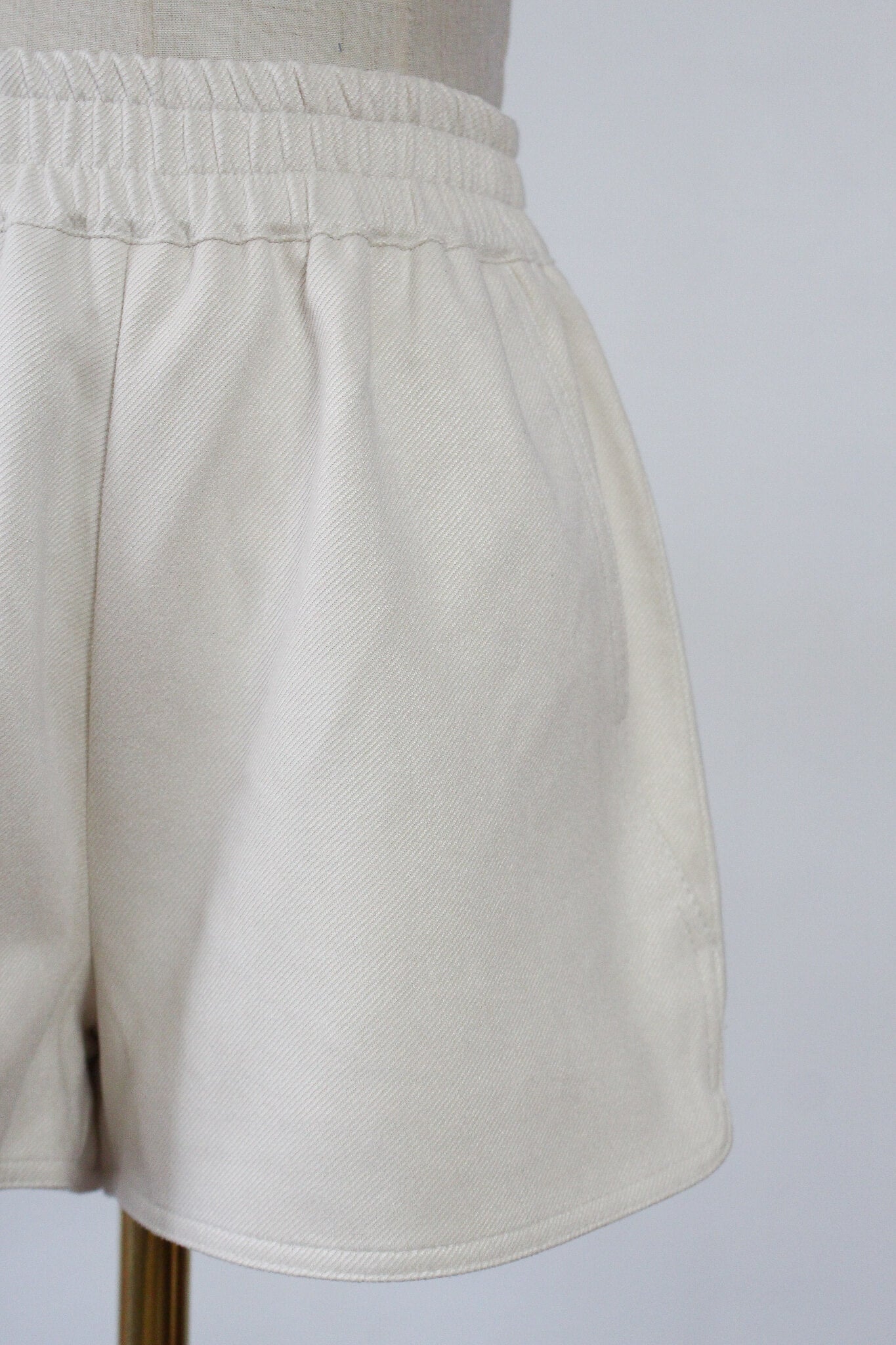 Shyann Pull-On Shorts in Cream