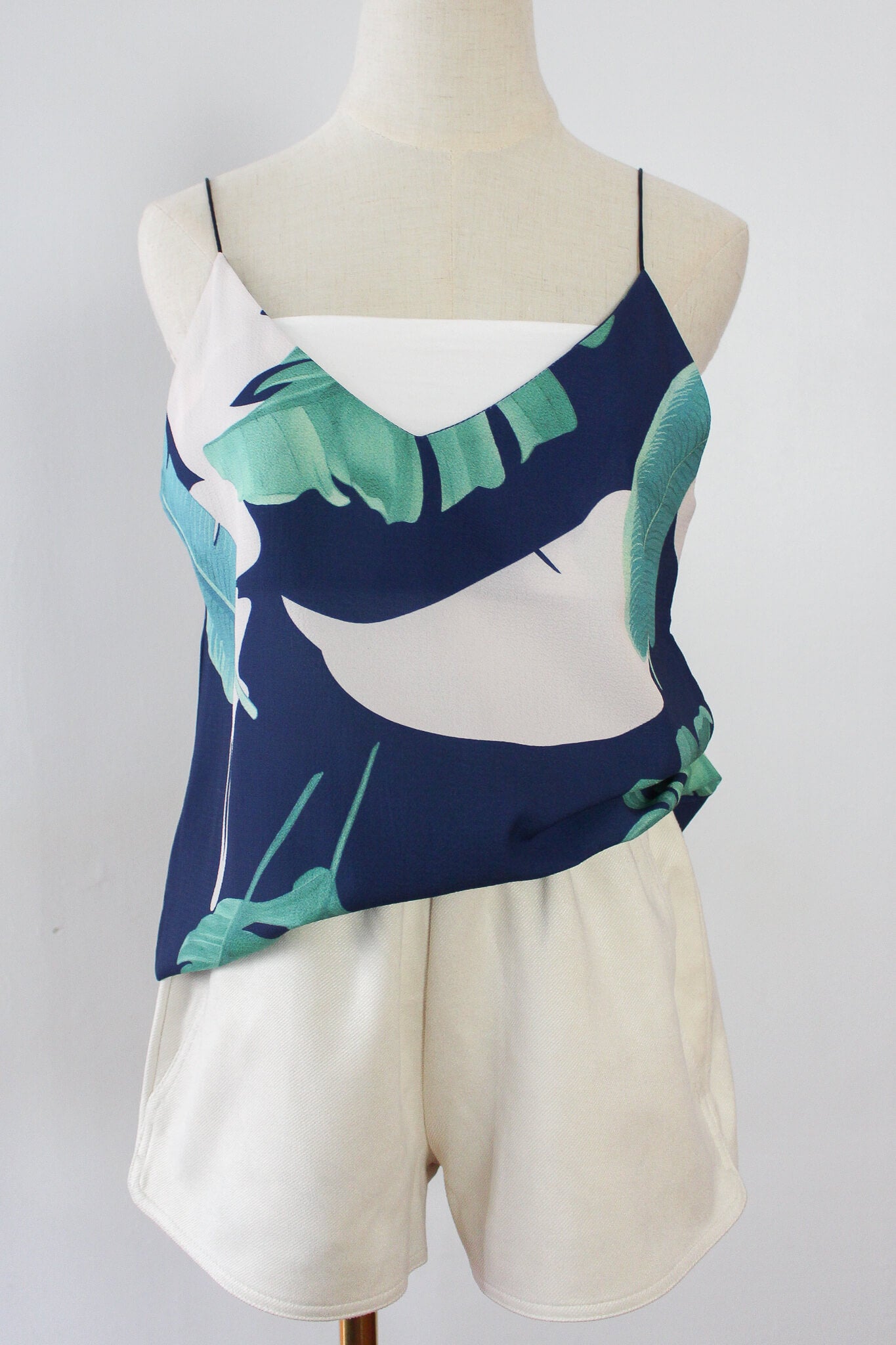 Leaf printed loosely fitted camisole