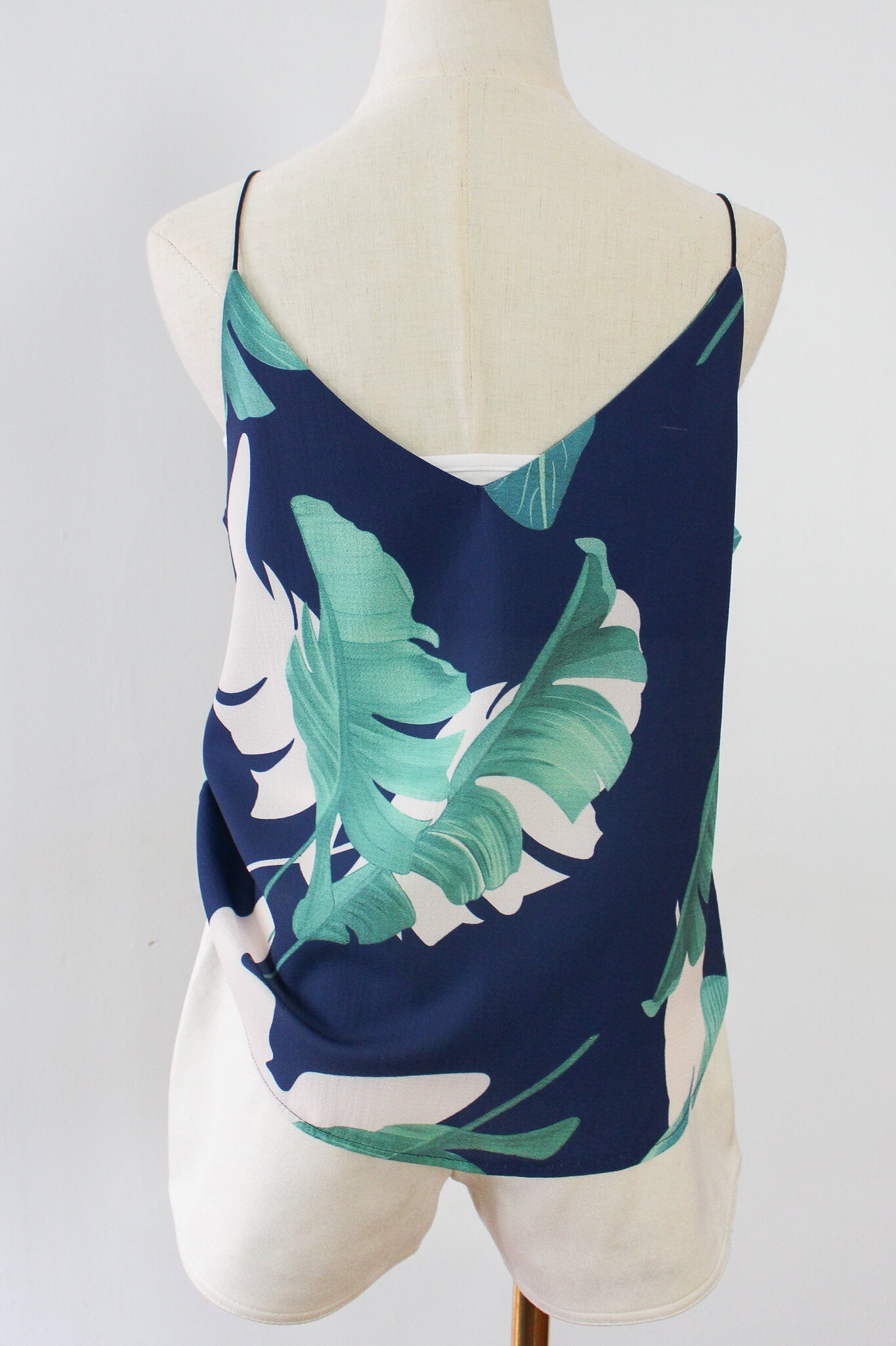 Leaf printed loosely fitted camisole