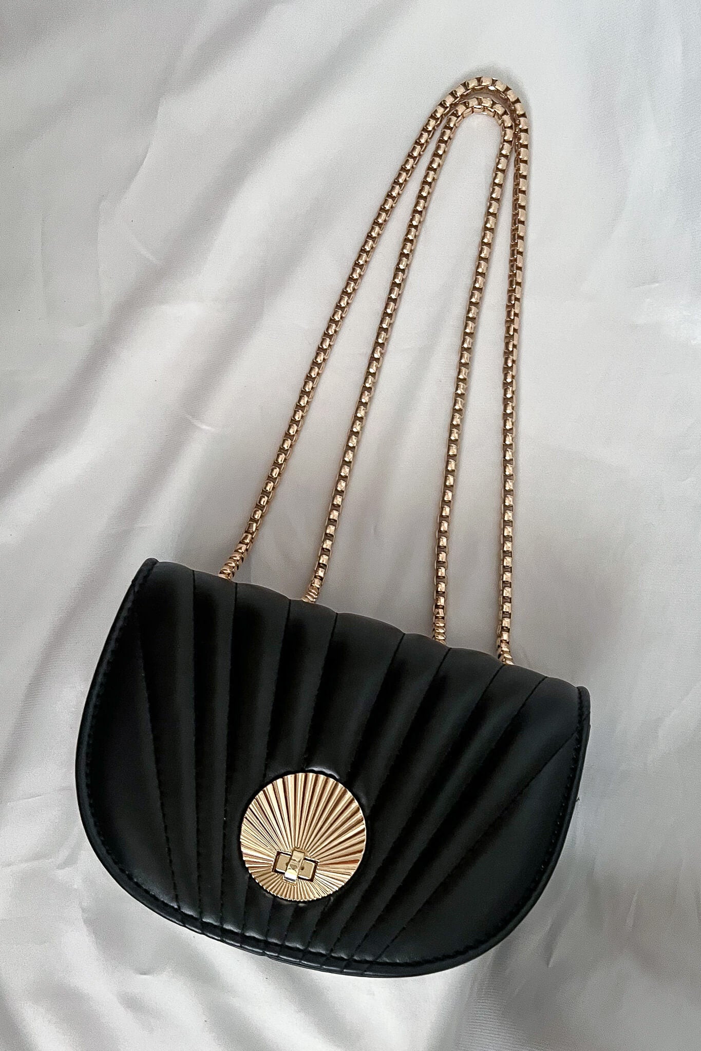 Shell Pattern Saddle Bag in Black